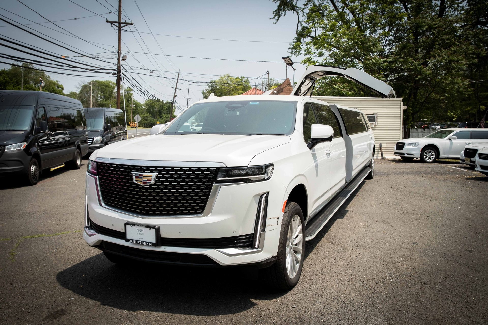 Stretch limousine airport transportation Basking Ridge