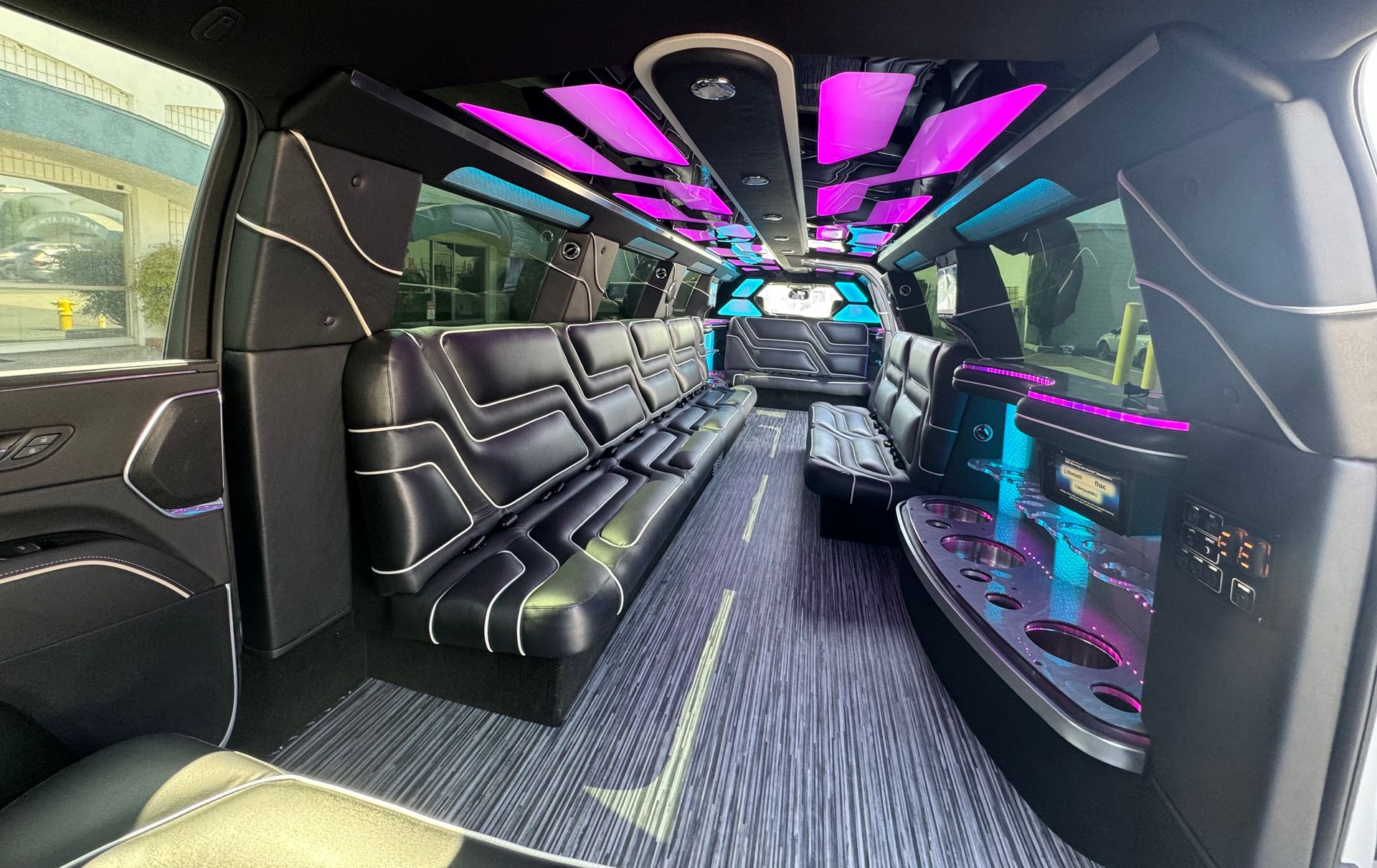 Luxury prom limousine service in New Jersey